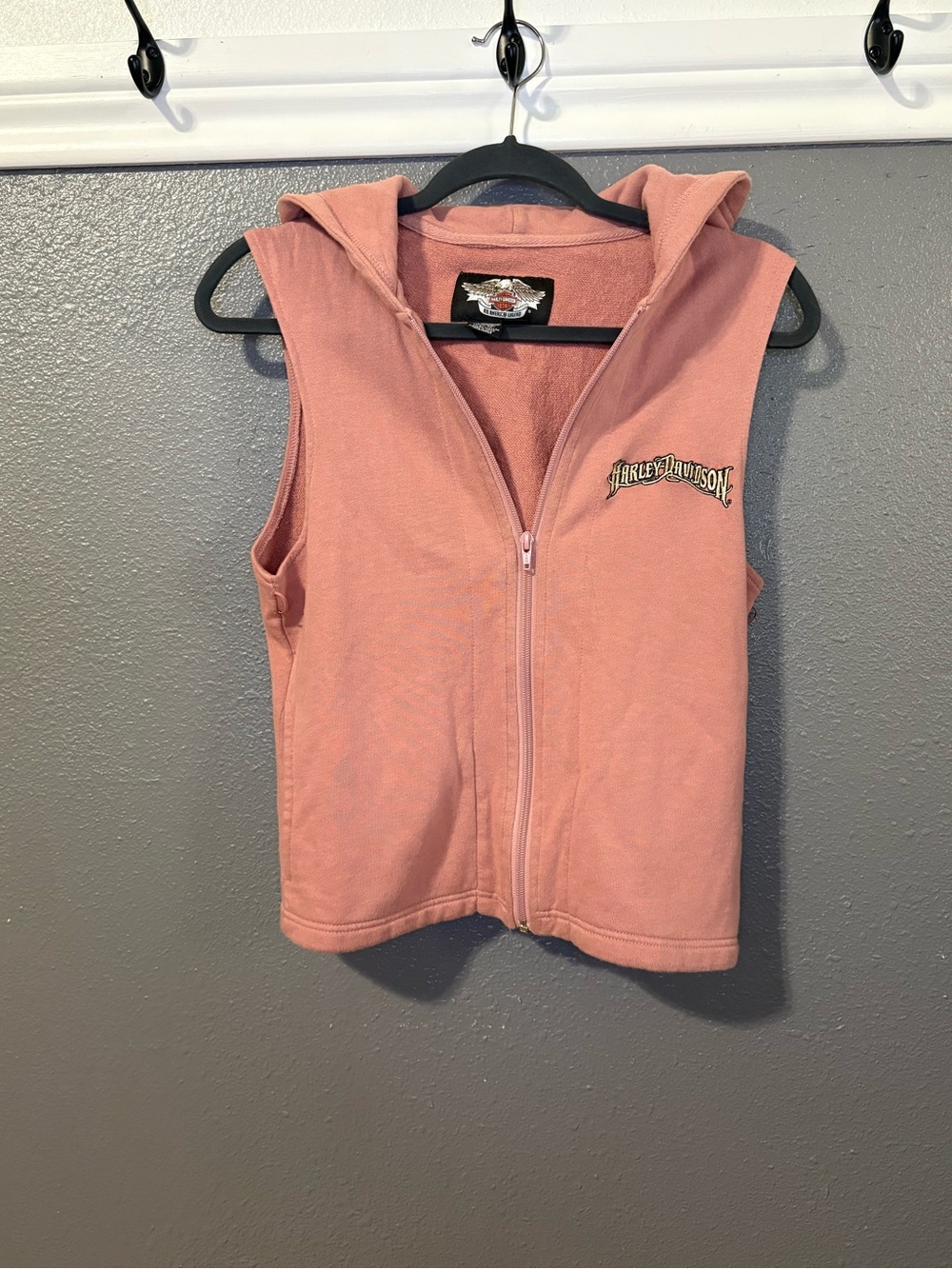 pink Harley-Davidson sleeveless hooded vest size S (SKU 281)